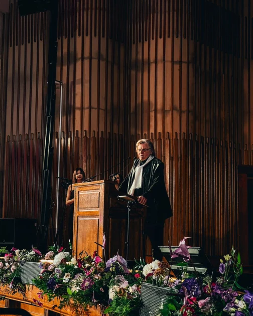 Florin Piersic a împlinit 90 de ani. Mesajul filmat pe scena TNB: „Și mie îmi vine să râd, pentru că nu-mi vine să cred!”