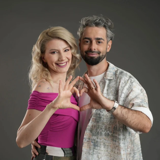 Radu Bucălae, luat prin surprindere de soție: Alexandra și-a schimbat culoarea părului fără să-i spună