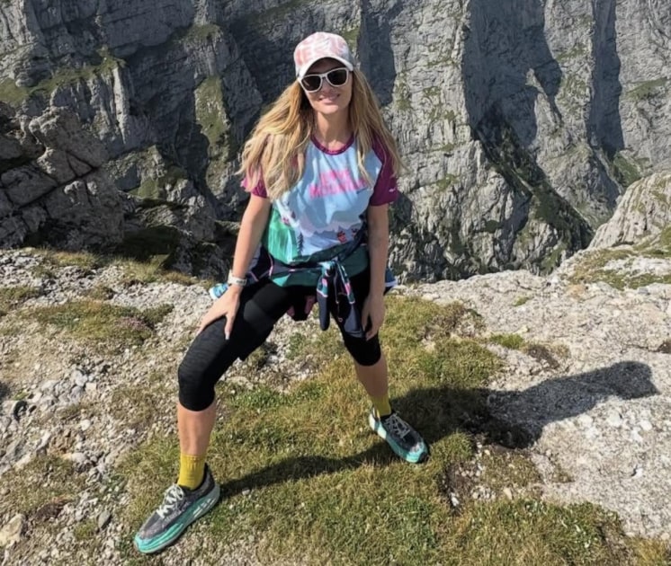Delia, taxată online după ce a cumpărat dintr-un supermarket în Zermatt. Replica artistei: „Și acasă mă duc la supermarket”