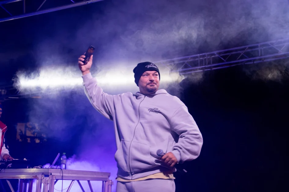 Puya a oprit concertul din Costinești și i-a certat pe cei de la pază: „Ești de la poliție?”