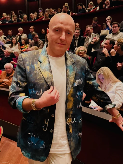 Costi Ioniță a lansat remixul „M-am născut lângă Carpați”. Dragoș Dolănescu: „Nu e pentru cei de 50 de ani, dar...”