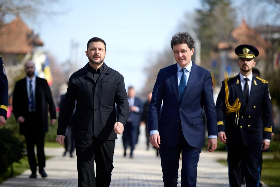 Zelenski, în vizită oficială la București: ținuta complet neagră și întâlnirile cu Nicușor Dan și Ilie Bolojan