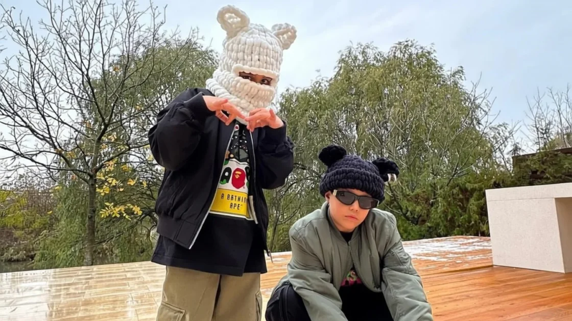 Dominic și Akim, băieții Antoniei și ai lui Alex Velea, au lansat „Mamacita”. Reacții online: „Au dat hitul ăla mare” / „Total nepotrivită vârstei lor”