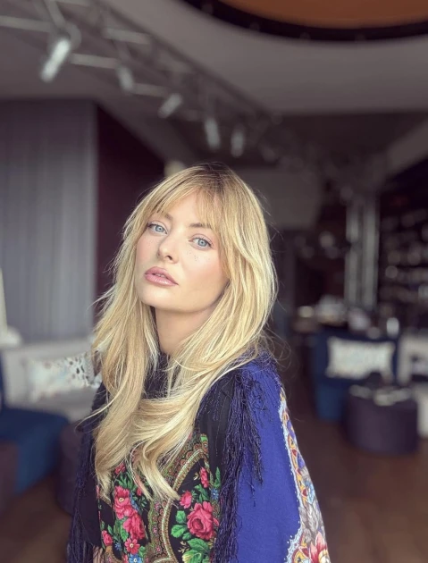 Delia, reacție după apariția unei versiuni AI a videoclipului „Analog”: „Asta nu e legal. Cum să furi oamenii dintr-o filmare și să-i pui în alta?”
