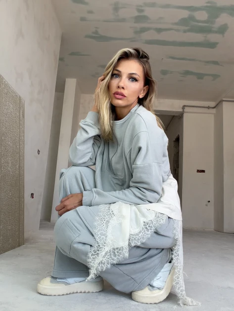 Andreea Ibacka, imagini de pe șantierul casei de la mare din Năvodari, după separarea de Cabral