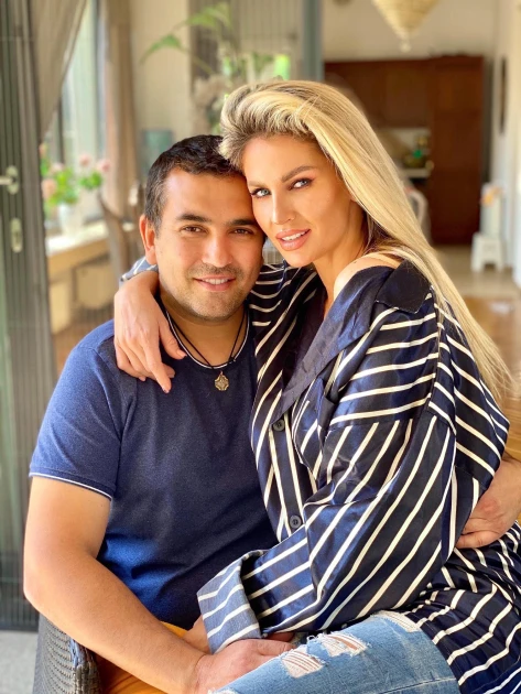 Andreea Bănică, mesaj pentru Lucian Mitrea de aniversare: 18 ani de căsnicie, chiar de ziua ei