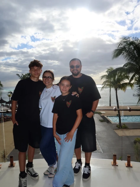 Andra și Cătălin Măruță, primele imagini din vacanța în Mauritius: resortul de lux ales pentru Eva și David
