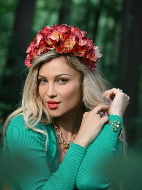 Lora, deranjată într-un live pe TikTok după „nu ai caracter”. Replica directă care a stârnit reacții