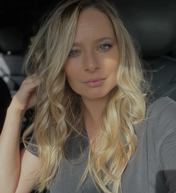 Laura Cosoi, cu puțin timp înainte să nască: „Am energie de maraton” și „am întors toată casa cu fundul în sus”