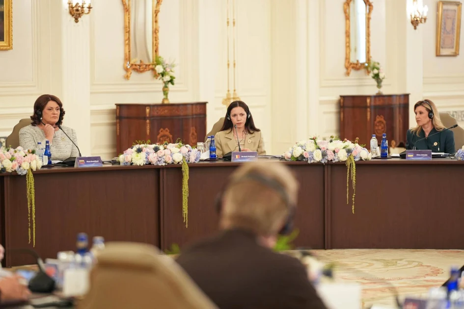 Mirabela Grădinaru, alături de Nicușor Dan la Summitul NATO de la Ankara: costumul bej care i-a definit apariția