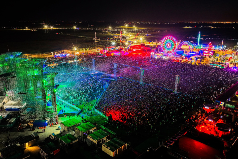 Beach, Please! Ziua 3: vârf de 155.000 de participanți. Future și Quavo, prima apariție live în România; NIBIRU se deschide pe 16 iulie