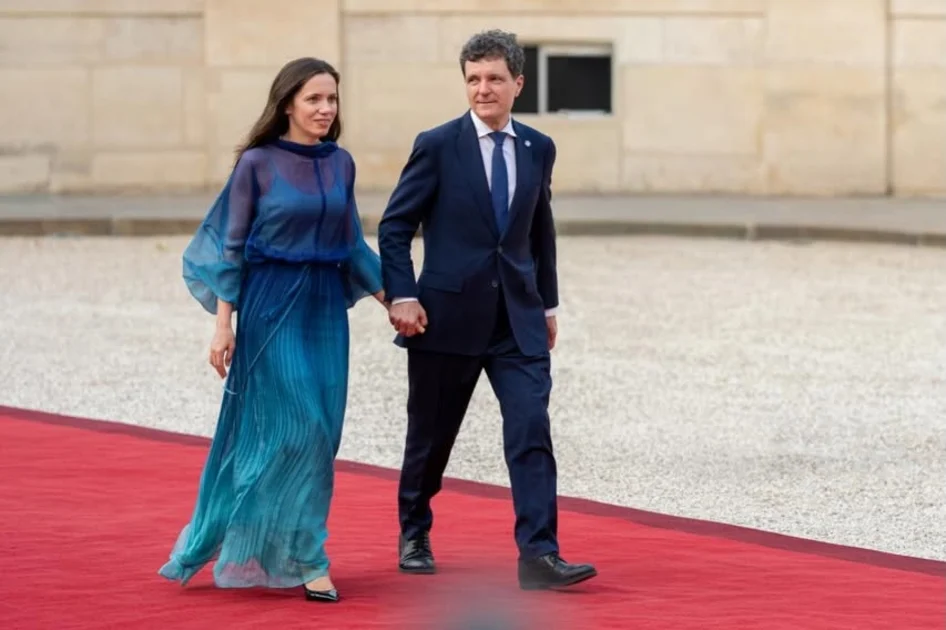 Nicușor Dan a publicat declarațiile de avere ale Mirabelei Grădinaru: terenuri, venituri, împrumut și datorii