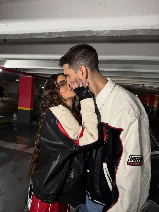 Theo Rose și Jessie J, în aceeași vilă din Maldive. Fanii au fost cei care au făcut conexiunea