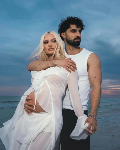 Alexandra Stan și Ștefan Oprea, pasul practic înainte de venirea Evei: caută o locuință mai mare