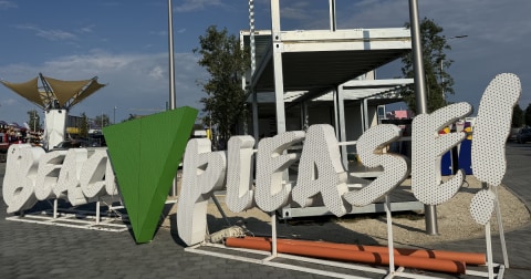 Beach, Please! începe pe azi la Costinești: ediția a 5-a și lansarea conceptului NIBIRU