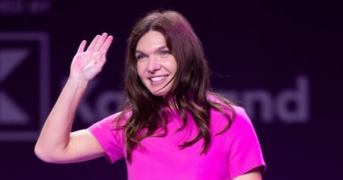 Simona Halep, la Transylvania Open 2026: cât ar costa rochia roz Christian Dior. Ținuta a fost completată cu bijuterii Cartier