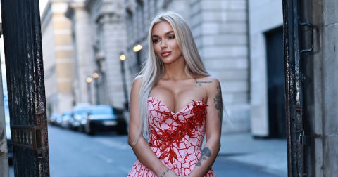 Ella Vișan, a treia operație la sâni după complicații: „Implantul este pus greșit… am anumite dureri”