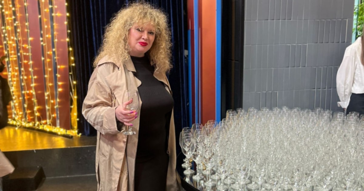 Oana Lis i-a chemat frizerul acasă lui Viorel Lis. Fostul primar al Capitalei a făcut glume în timpul tunsului