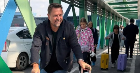 Horia Brenciu, din nou alături de familie după blocajul din Kuala Lumpur: „Caut soluții, nu fac marketingul situației de criză”