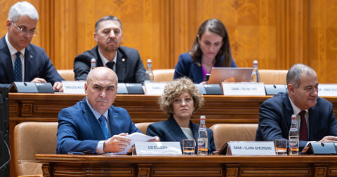 Guvernul Ilie Bolojan, demis după moțiunea de cenzură: 281 de voturi „pentru” în Parlament