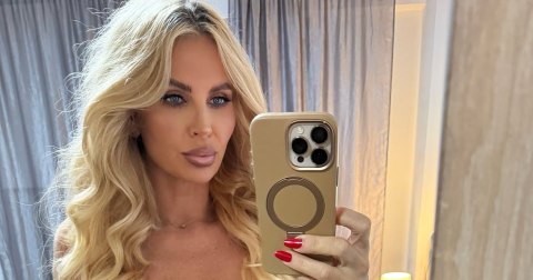 Andreea Bănică, în costum de baie la piscină, la 48 de ani: „În spatele unei fotografii sunt sute de alegeri”
