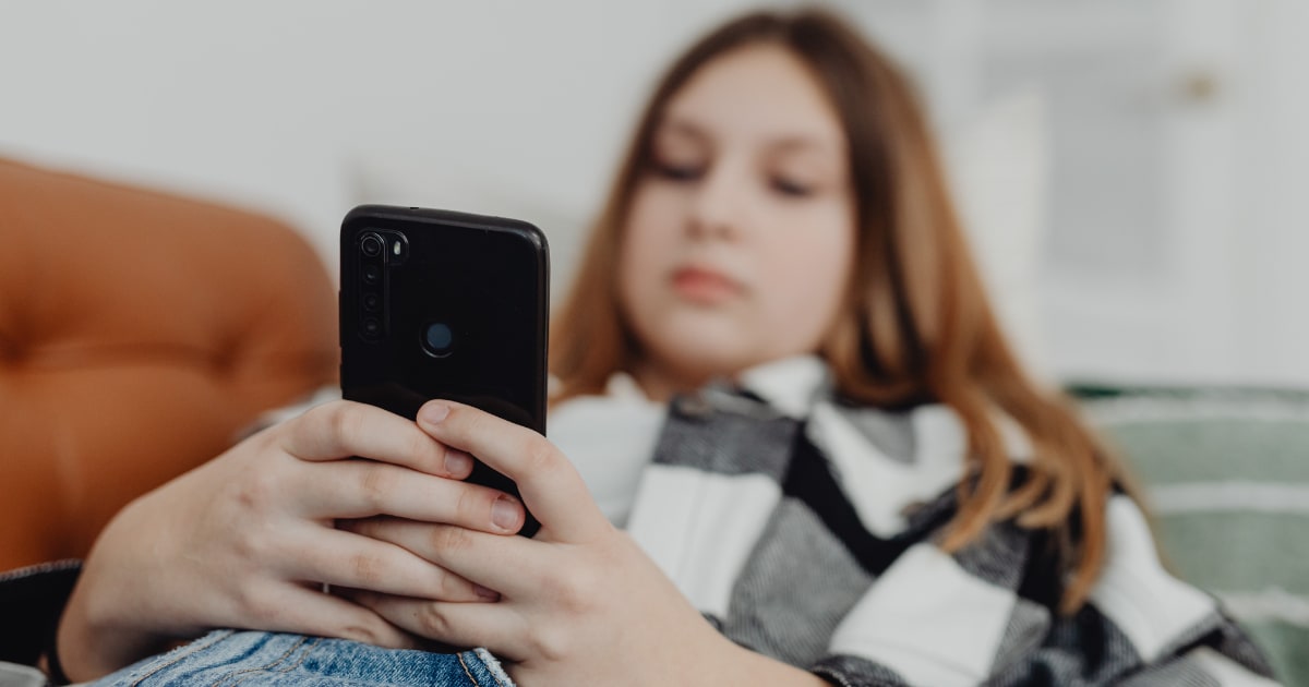 Pedro Sánchez anunță: Spania vrea să interzică rețelele sociale pentru minorii sub 16 ani