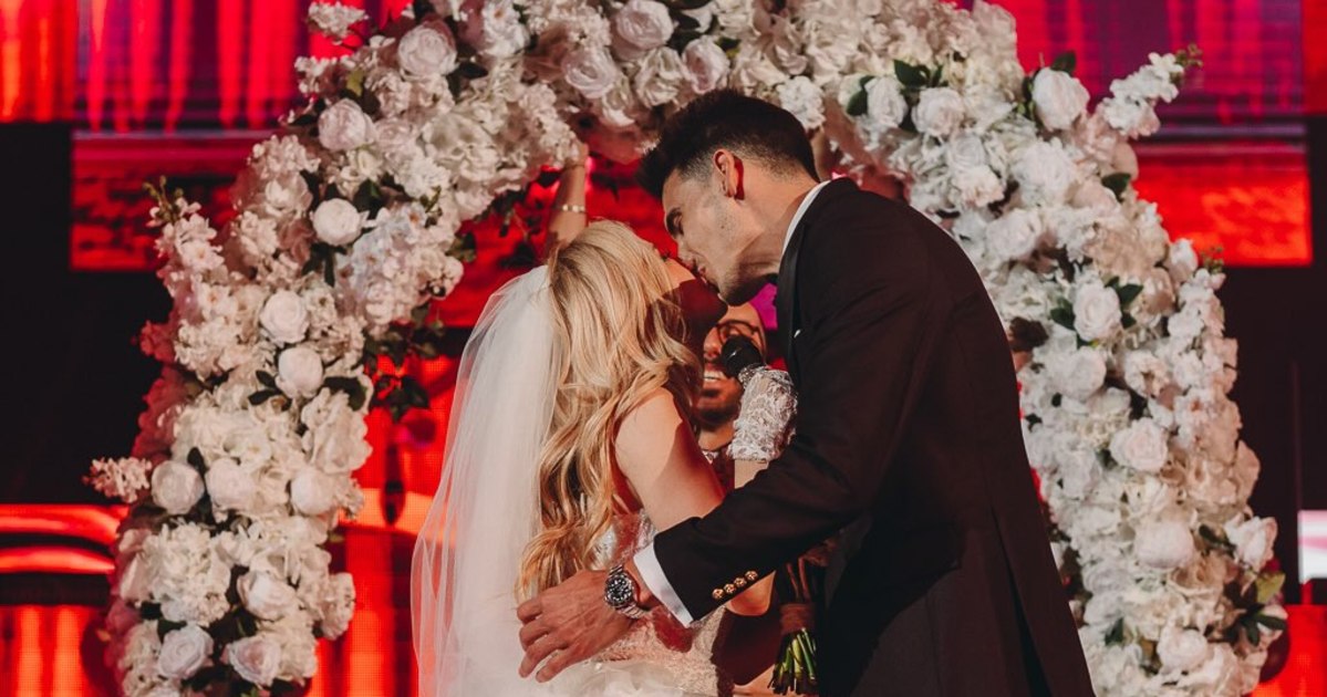 Andreea Bălan, în rochie de mireasă la Sala Palatului: „repetiție” de nuntă pe scenă cu Victor Cornea