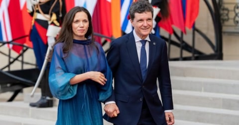 Cum s-a îmbrăcat Mirabela Grădinaru la recepția de la Palatul Élysée, alături de Nicușor Dan. Imagini de pe covorul roșu