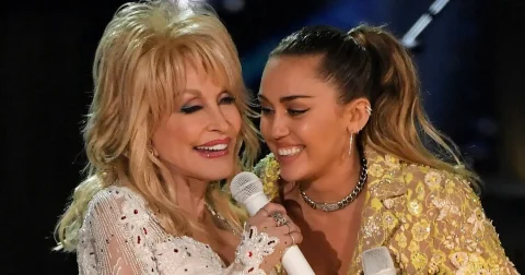 Reacția lui Miley Cyrus după moartea lui Dolly Parton: „Am un înger alături de mine”