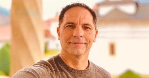 Dan Negru împlinește 55 de ani pe 23 februarie 2026. De ce își ține familia departe de expunere: „Am primit oferte financiare serioase”