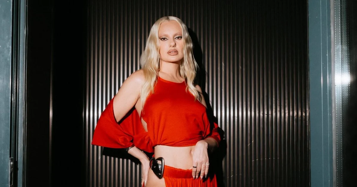 Alexandra Stan a născut o fetiță: artista și partenerul ei, Ștefan, au devenit părinți pentru prima dată