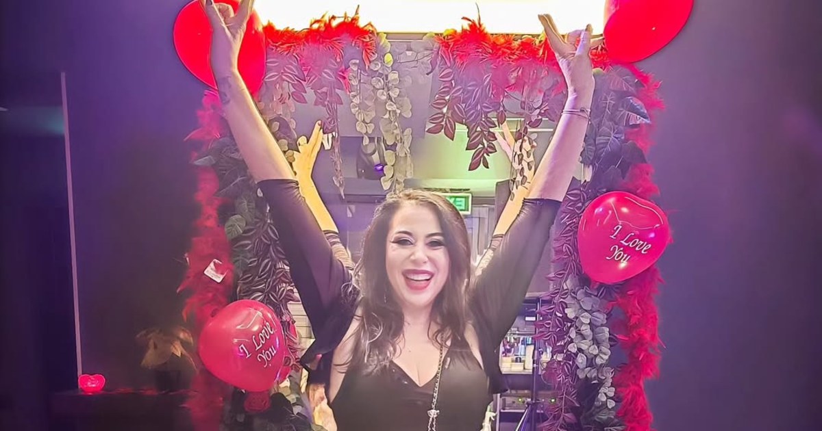 Oana Roman, ironică după Balul Mascat Bridgerton de la Palatul Parlamentului: „Simt enorm și văz monstruos… Am râs foarte tare!”