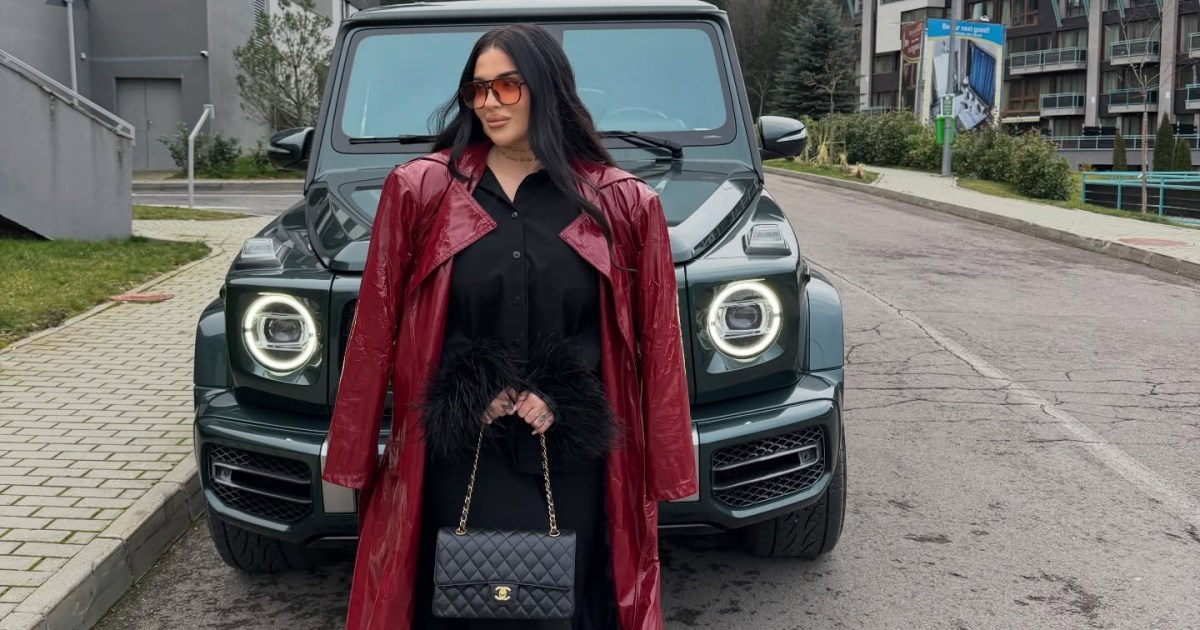 Oana Radu și Șerban Balaban, incident pe A0: duba a rămas cu două roți dezumflate după o groapă