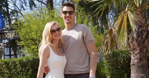 Andreea Bălan și Victor Cornea, surprinși în Herăstrău: tenismenul i-a făcut o mini-ședință foto