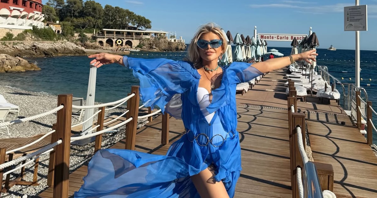 Loredana Groza, în costum de baie la piscină, în Monaco: imaginile care au stârnit reacții