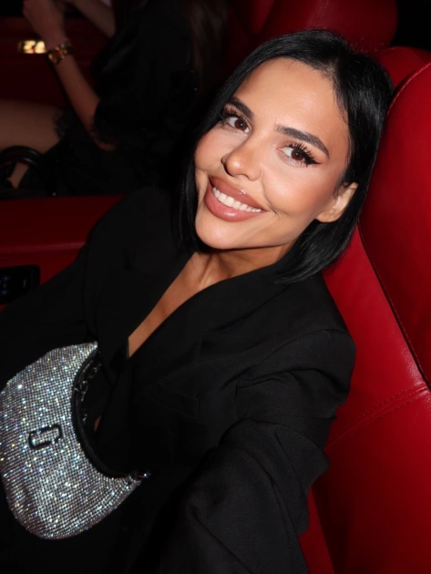 Andreea Popescu, surprinsă de un șofer de ride-sharing: „Să nu cobori până nu-ți deschid eu portiera”