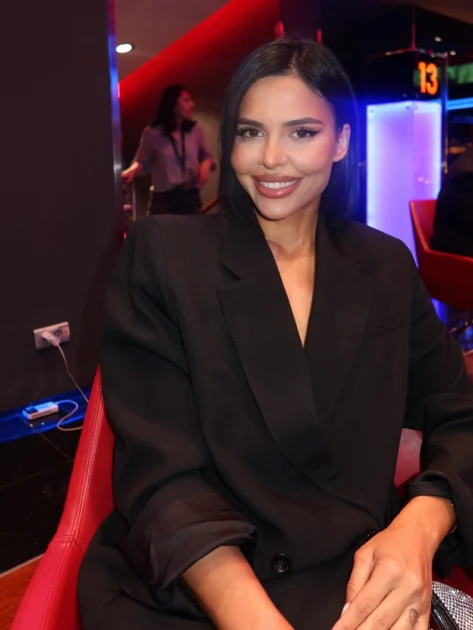 Andreea Popescu, surprinsă de un șofer de ride-sharing: „Să nu cobori până nu-ți deschid eu portiera”