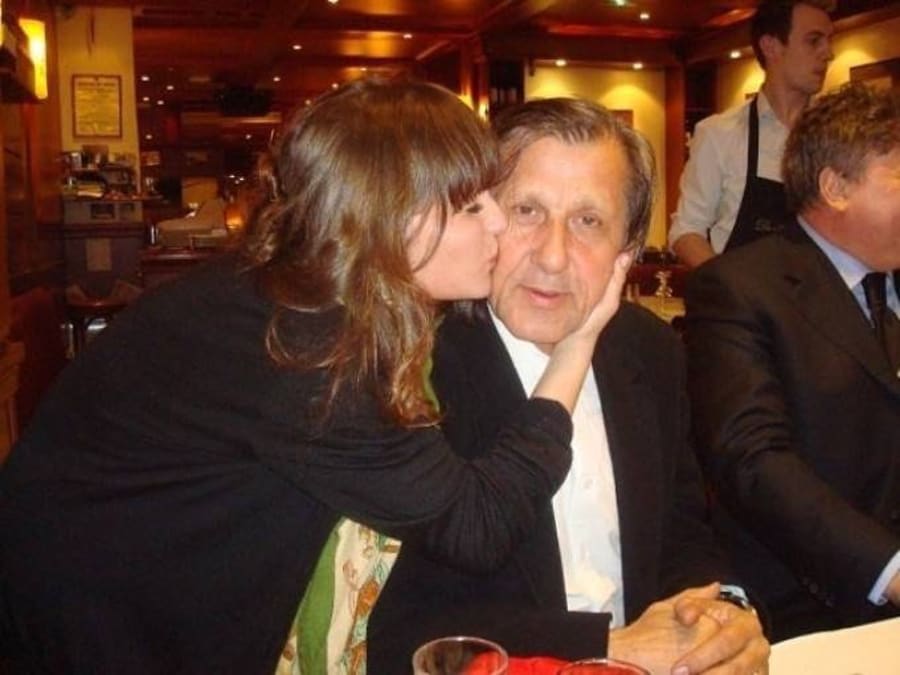 Fiica adoptivă a lui Ilie Năstase spune că e pe stradă. Tatăl răspunde sec: „Nu mă interesează”