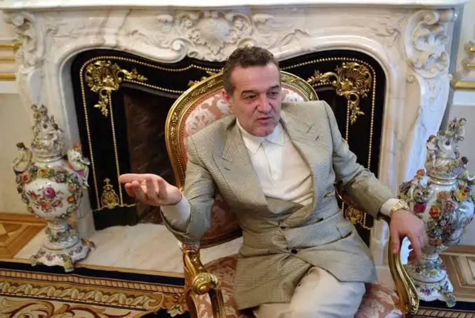 Gigi Becali, la sfeștania de pe șantierul bisericii din Pipera: tămâie, teanc de euro și un gest pentru preot