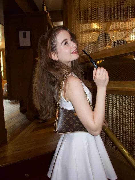 Irina Columbeanu are iubit? Buchetul de trandafiri din restaurant și declarațiile care au reaprins întrebările