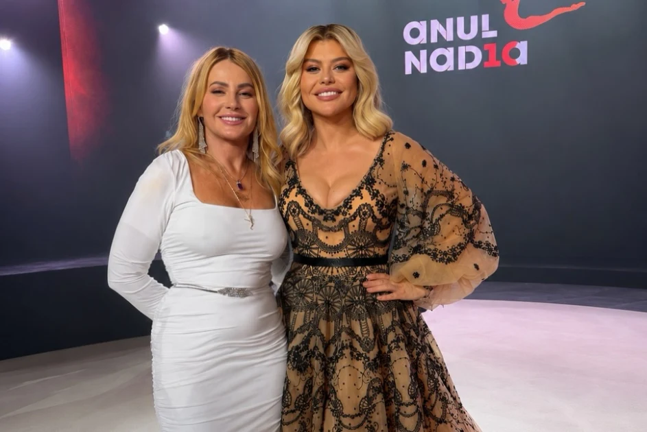 Loredana Groza, în genunchi în fața Nadiei Comăneci la gala de la Palatul Parlamentului: „Nadia, mă înclin!”
