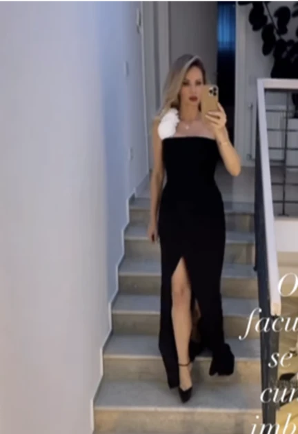 Andreea Bănică, apariție remarcată la nunta Andreei Bălan cu Victor Cornea: rochia neagră cu detaliul floral alb