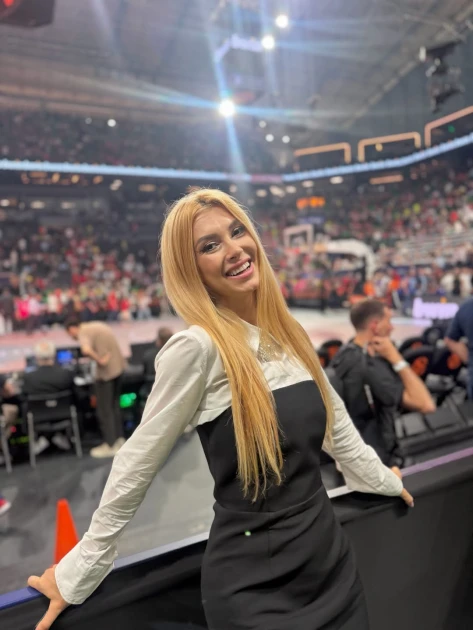 Andreea Bălan, lună de miere altfel în Grecia: seara care a dus-o cu Victor Cornea la EuroLeague Final Four, la Atena