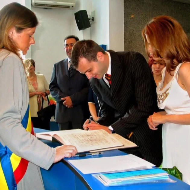 Mihai Morar, 20 de ani de la cununia civilă cu Gabriela: imaginile rare din ziua în care au devenit soț și soție