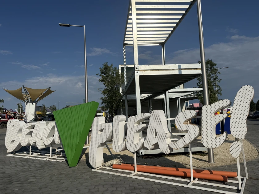 Beach, Please! începe pe azi la Costinești: ediția a 5-a și lansarea conceptului NIBIRU